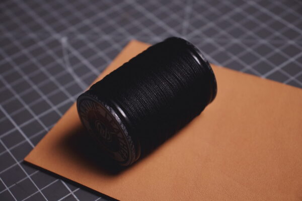 「職人精選」手縫專用已過蠟純麻線 0.42mm / 150公尺 共13色