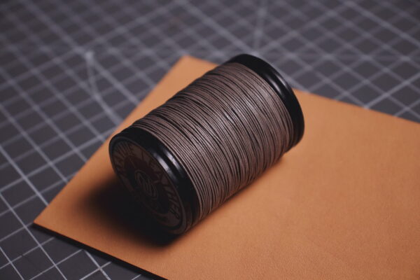 「職人精選」手縫專用已過蠟純麻線 0.42mm / 150公尺 共13色