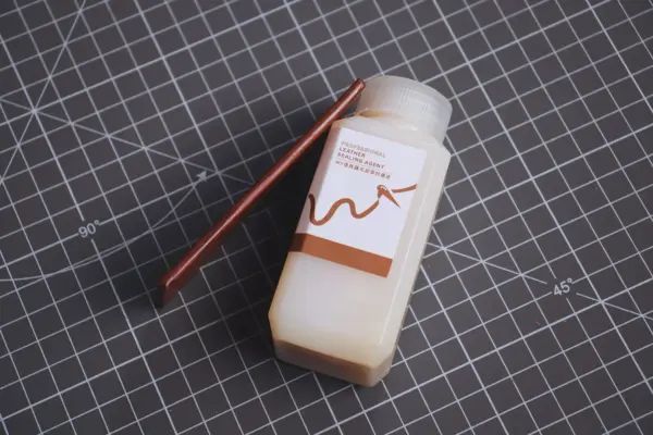 IMG_7501 拷貝 「自有品牌」WX速效蘊光皮革封邊液