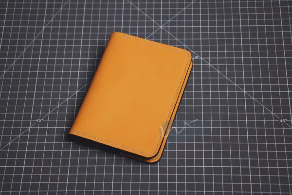 「CP2504護照夾」每月皮革課程版型 – 2025/4