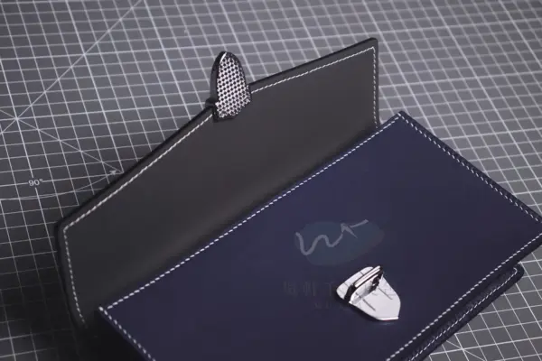 「CP2507中性手拿包」每月皮革課程版型 – 2025/7